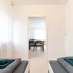 Monteurwohnung I 6 Personen I 3 Schlafzimmer アパート ダルムシュタット