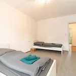 アパート Monteurwohnung I 6 Personen I 3 Schlafzimmer *
