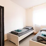 アパート Monteurwohnung I 6 Personen I 3 Schlafzimmer *