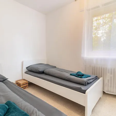 Διαμέρισμα Monteurwohnung I 6 Personen I 3 Schlafzimmer *
