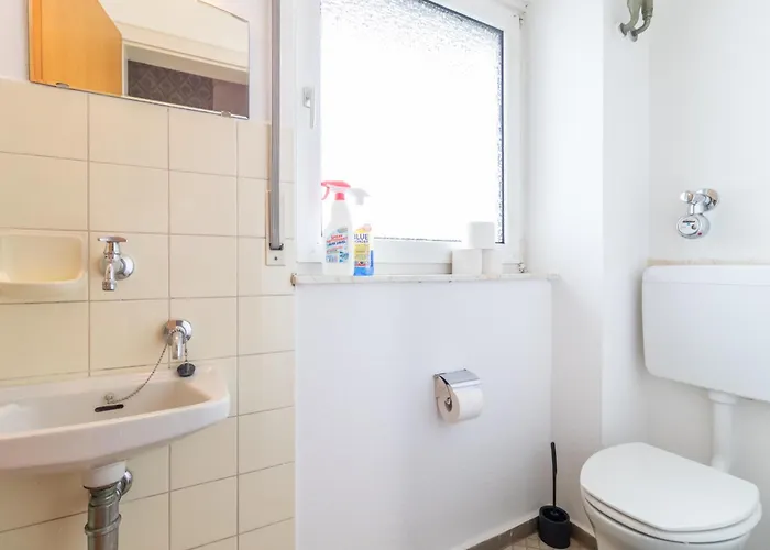 Monteurwohnung I 6 Personen I 3 Schlafzimmer *