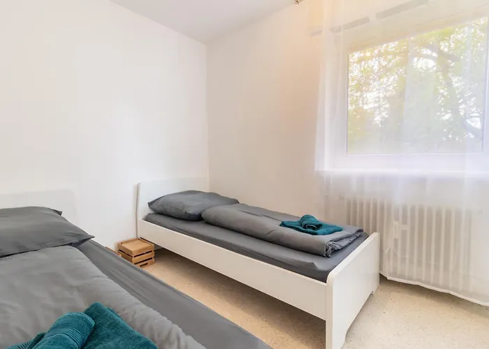 Διαμέρισμα Monteurwohnung I 6 Personen I 3 Schlafzimmer *
